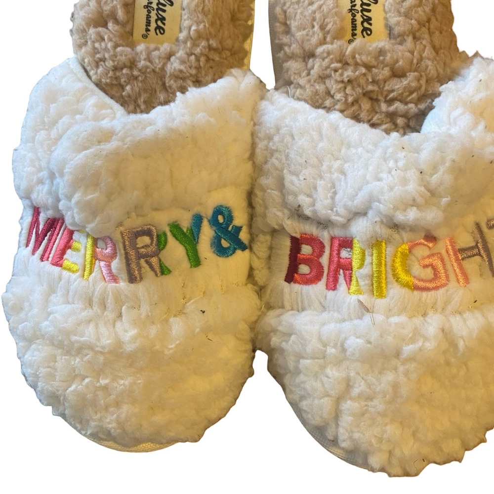 Dearfoams Merry and Bright Slippers